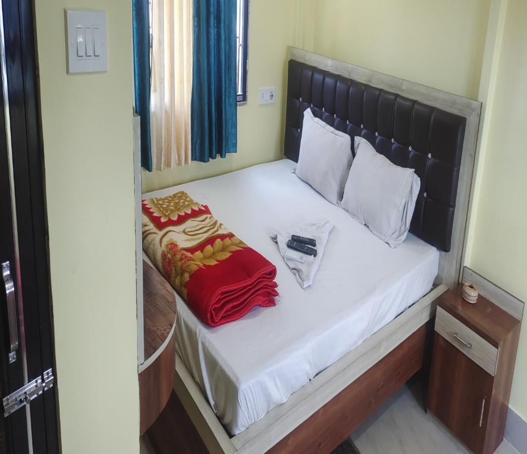 Staymaker Tirupati Guest House Calcutá Exterior foto