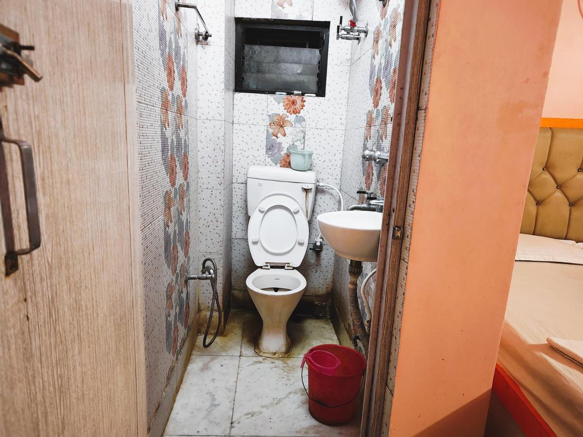 Staymaker Tirupati Guest House Calcutá Exterior foto